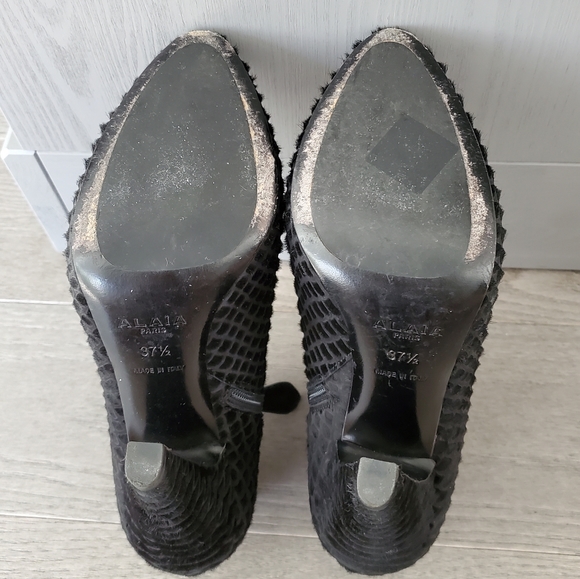 Alaia Pony Hair Print Booties - Picture 7 of 9